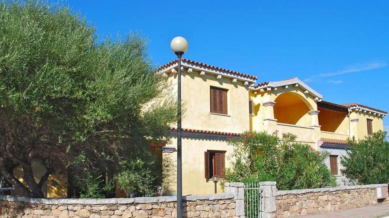Residence Oasi E Oasi Blu Сан-Теодоро Италия