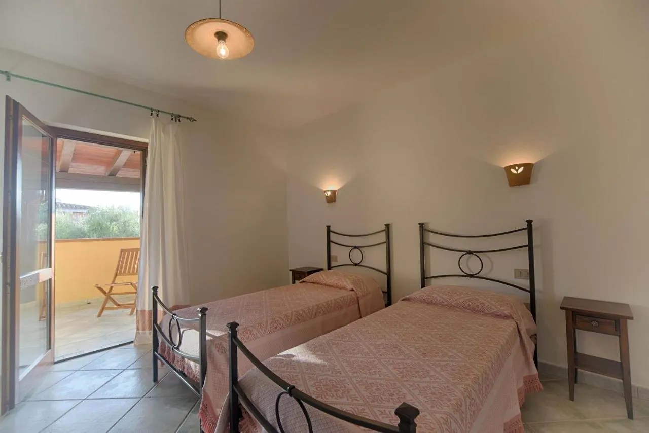 Residence Oasi E Oasi Blu Сан-Теодоро 0*,